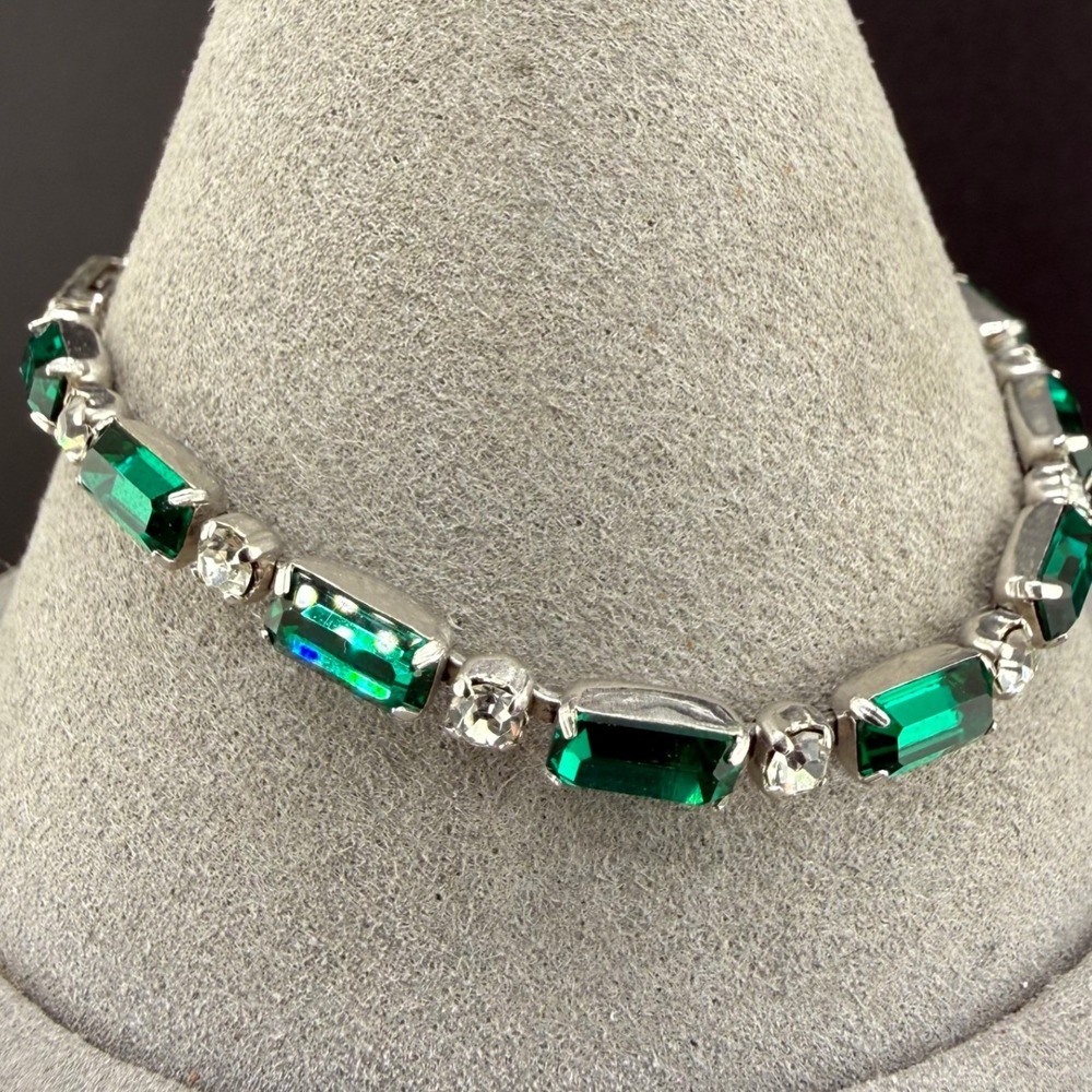 Vintage Kramer Bracelet Green Rhinestone Silver Tone 7.5"
